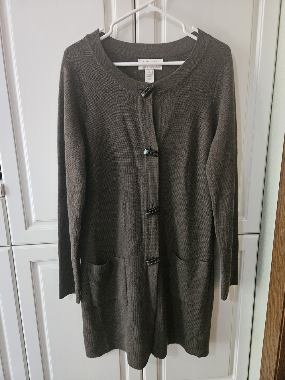 Ellen Tracy Merino Wool Blend Olive Green Cardigan Preppy Heritage Earthy Boho